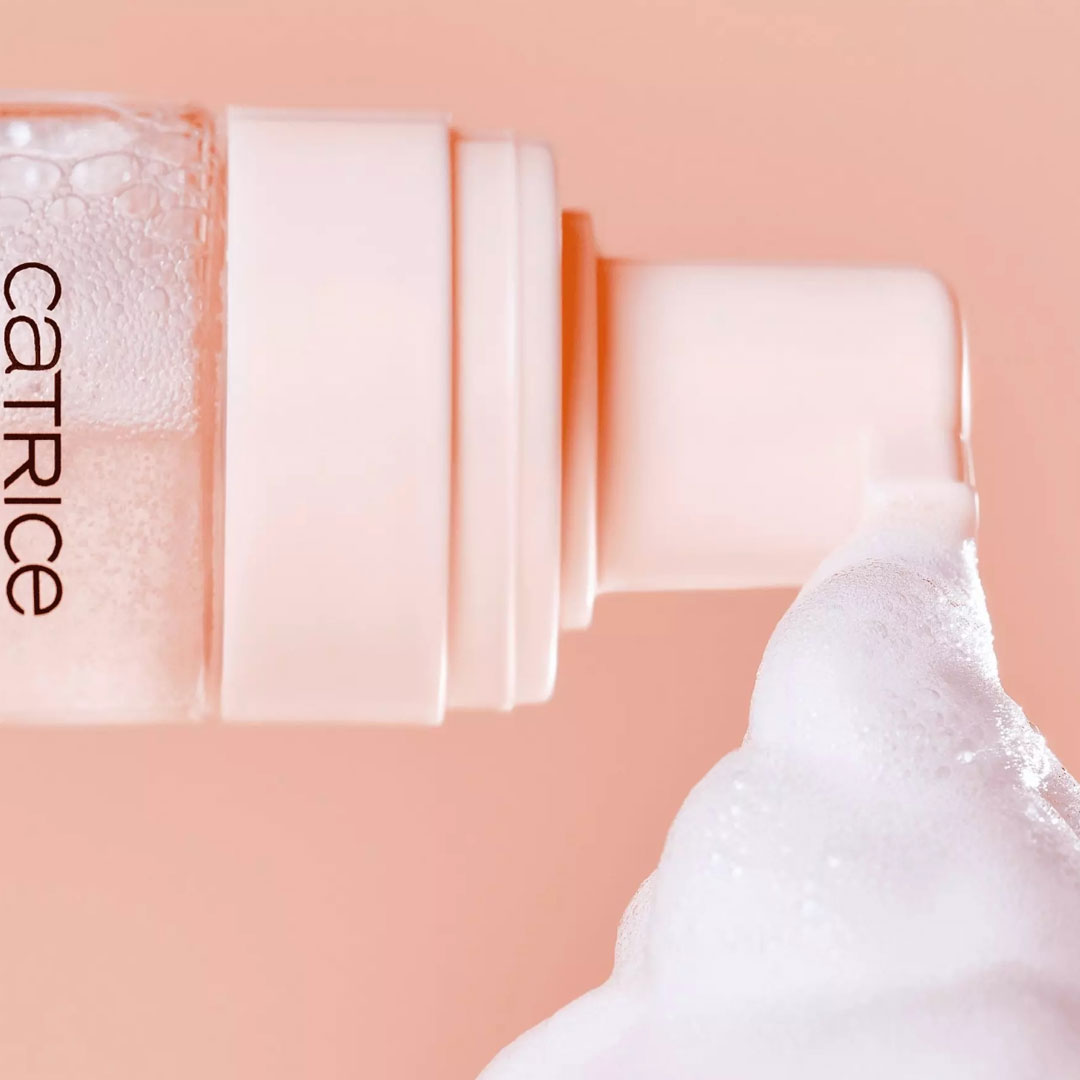Catrice Soft Glam Foam Primer 010 beyond the cloud